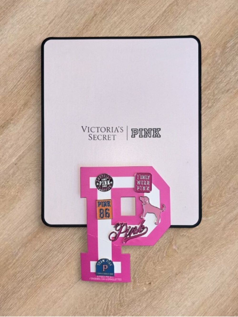 ๐๐ซถ PINK Victoriaโs Secret Gossip 86 Collection Enamel 6 Pin Set NWT - Picture 9 of 11
